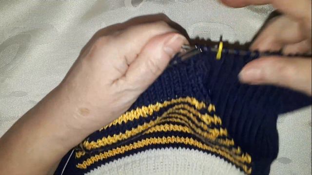 ТОЛСТОВКА СПИЦАМИ МАСТЕР-КЛАСС/3 НА 4-5 ЛЕТ. смотреть онлайн