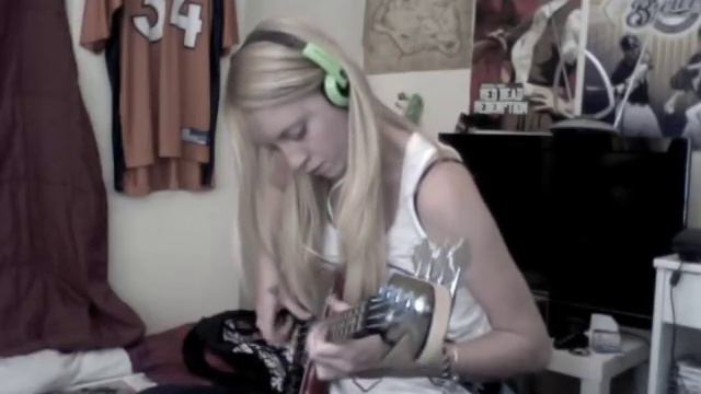 Hysteria - Muse [Bass Cover] смотреть онлайн