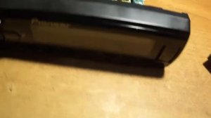 PIONEER MVH-08UB не включается.