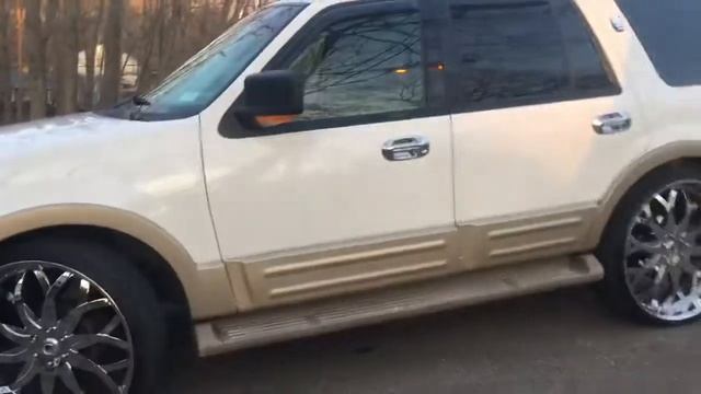 2005 Ford Expedition Eddie Bauer on 28” asanti rims смотреть онлайн