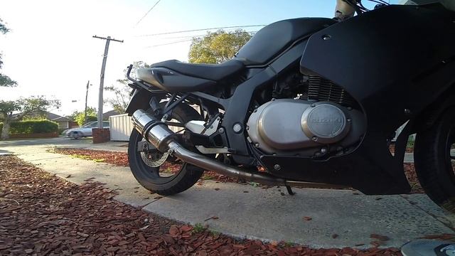 2006 Suzuki GS500F Delkevic Exhaust Soundcheck смотреть онлайн