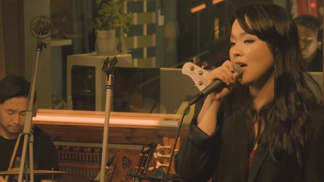 The Library Sessions - The Royal Heartaches • Uur Tsaikhad смотреть онлайн
