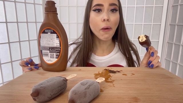 МНОГО КАРАМЕЛИ и МОРОЖЕНОГО?Бесят соседи? MUKBANG?HERSHEYS CARAMEL SYRUP ICECREAM???