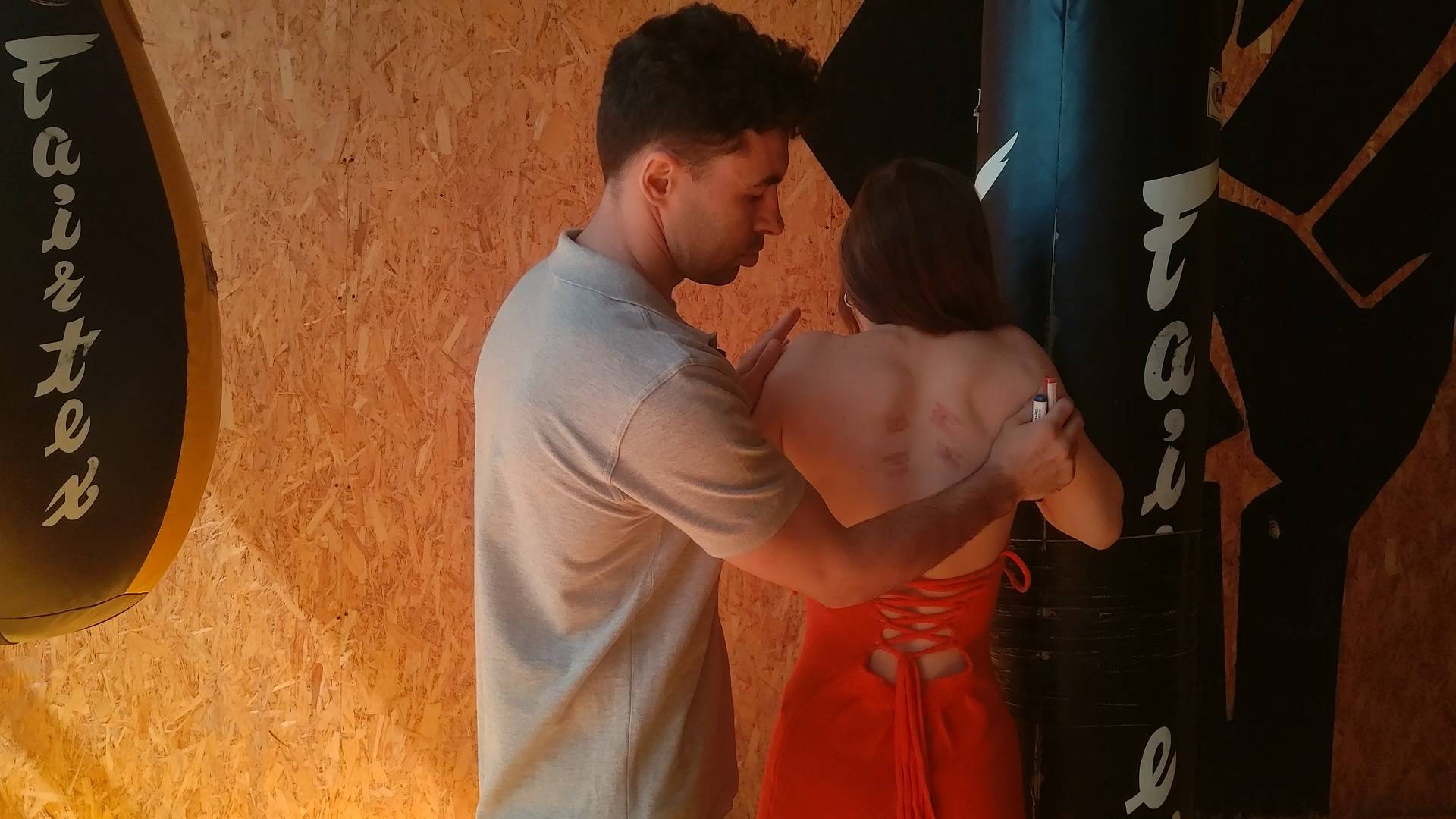 Что делать если зажало спину?