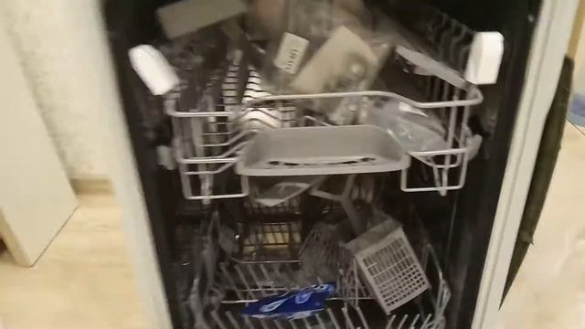 Распаковка - Посудомоечная машина Bosch SPV25DX50R смотреть онлайн