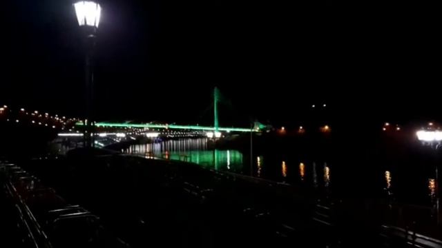 Красивый светящийся мост смотреть онлайн