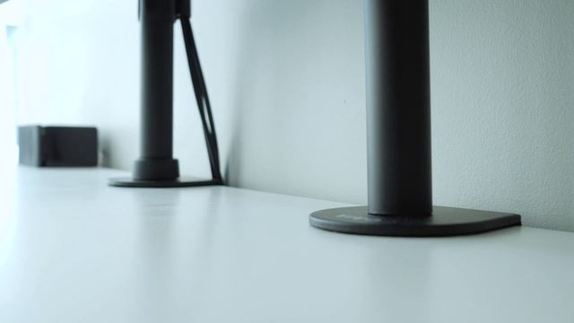 Stacked Dual Monitors using VIVO Arm Mounts смотреть онлайн