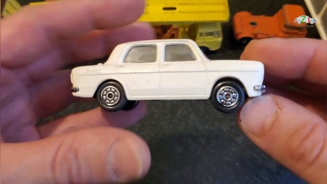 Unboxing vintage Corgi ,Dinky and Matchbox diecast toy cars смотреть онлайн