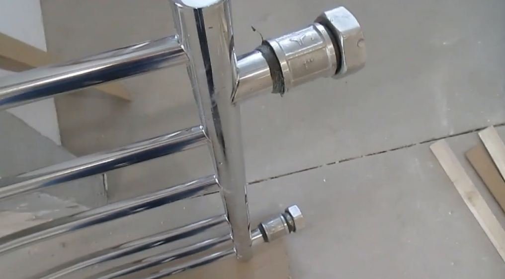 Почему потек только что установленный полотенцесушитель смотреть онлайн