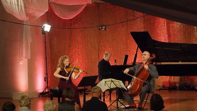 Tchaikovsky Piano Trio & Haydn Gypsy Rondo смотреть онлайн