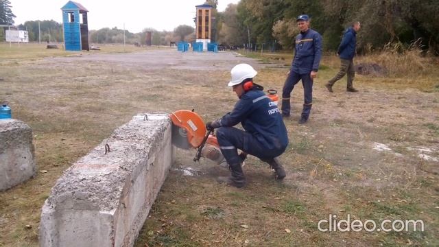 Практичне заняття з бензорізом смотреть онлайн