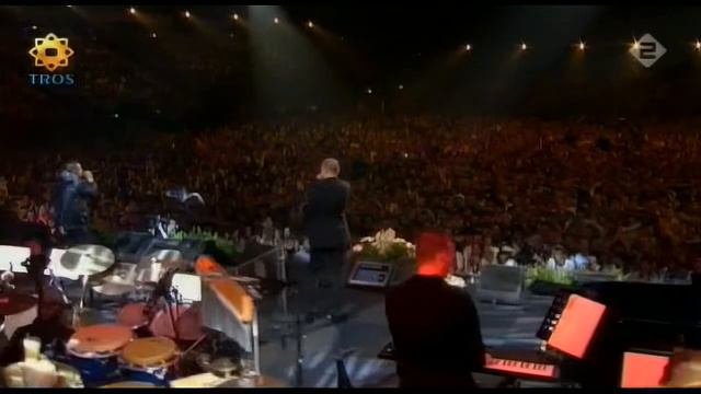 Lange Frans & Baas B - Ode aan André Hazes (Live in Ahoy 23-09-2005) смотреть онлайн