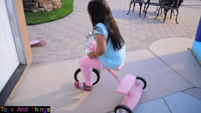 The Floor Is Lava WITH Jolly-Jumper/Bouncer House! смотреть онлайн