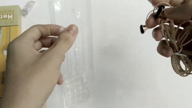 HOCO M18 Earphones Unboxing смотреть онлайн