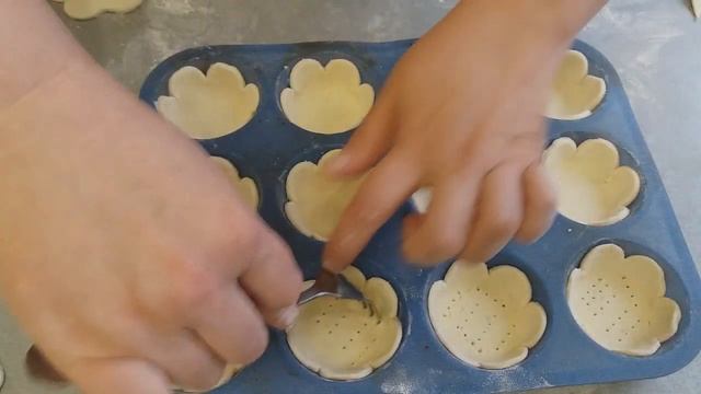 Слойки с апельсиновым кремом.Очень вкусно!