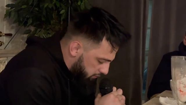 Брат красиво, прочитал нашид Marat Sinin (Марат Синин) смотреть онлайн