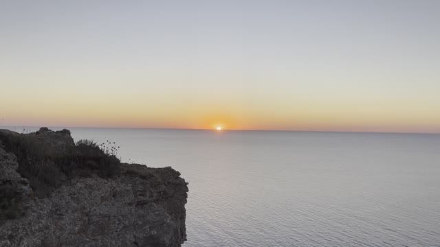 Античная ВИНОДЕЛЬНЯ и ГОРОДИЩЕ в балке БЕРМАНА! Лучшая смотровая на мысе ФИОЛЕНТ! Севастополь 2022 смотреть онлайн