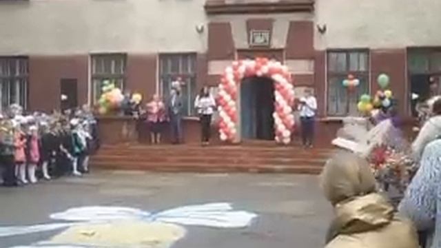 Вальс выпускников............... смотреть онлайн