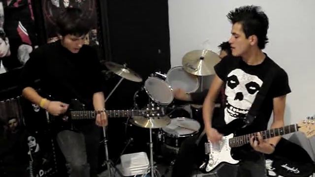 Misfits Last Caress Cover смотреть онлайн