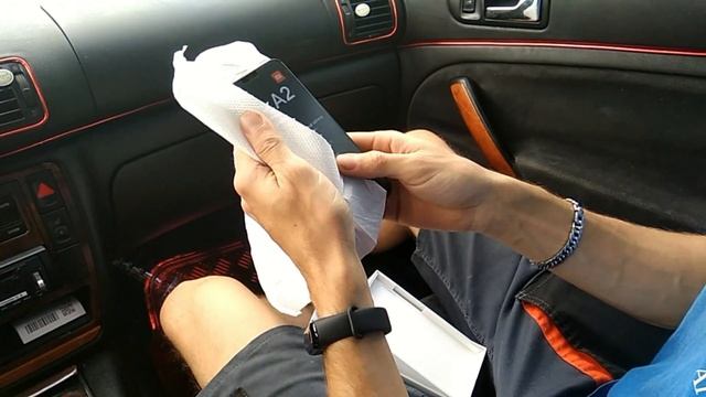 Розпаковка смартфона Xiaomi Mi A2 lite смотреть онлайн