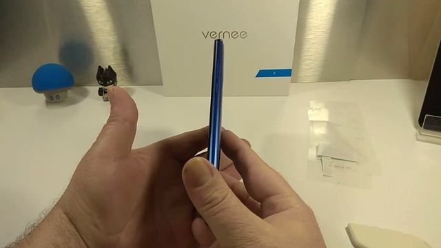 [Déballage] VERNEE X1, Helio P23 et Batterie 6000 mAh dans moins de 1 cm d’épaisseur смотреть онлайн