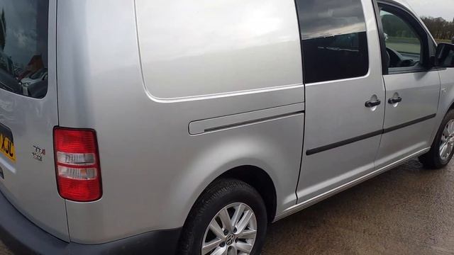 Volkswagen Caddy Maxi 1.6 TDI C20 Maxi Kombi 5dr смотреть онлайн