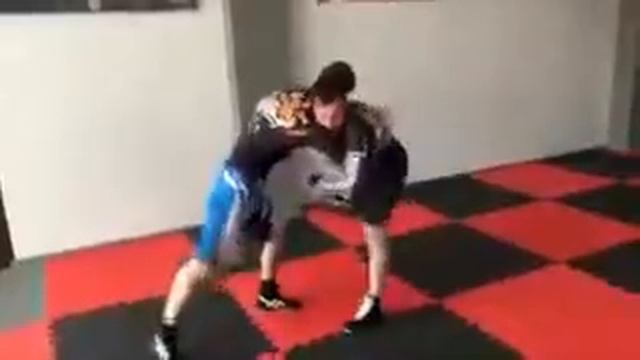3 четких и эффективных приемов для уличной драки один на один смотреть онлайн