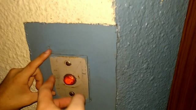 Съёмка с товарищем Рюкзаком Лифтов). Пассажирский лифт (СамЛЗ-1978 г.в) V=0,71 м/с, г/п 320 кг смотреть онлайн