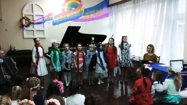 НОВЫЙ ГОД ИДЁТ ПО БОЛЬШОЙ ПЛАНЕТЕ смотреть онлайн