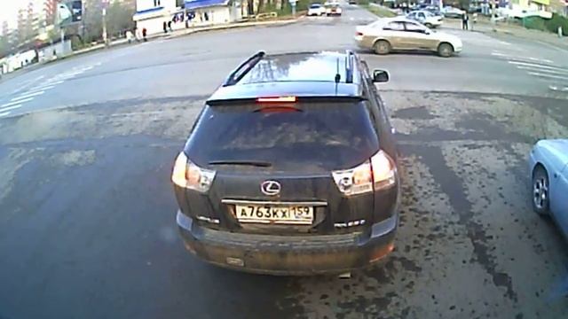 Пермь, сумасшедший на лексусе смотреть онлайн
