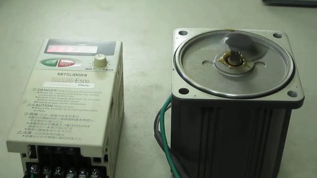 Mitsubishi Electric FR-E520-0.1K  INVERTER　動作確認