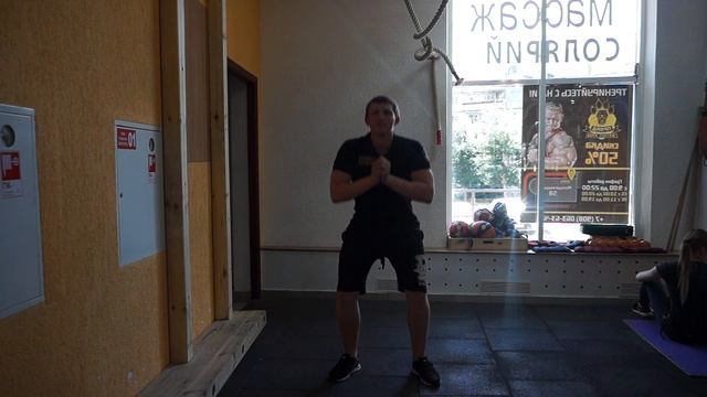 Приседания с персональным тренером Андреем Казаковым. смотреть онлайн