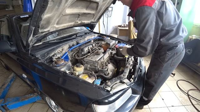 Один день за автослесаря в автосервисе. Моменты которыми пренебрегают при замене расходников на ТО смотреть онлайн