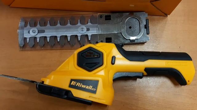 Aku nůžky na trávu a aku plotostřih Riwall RASH 1236 3,6V смотреть онлайн