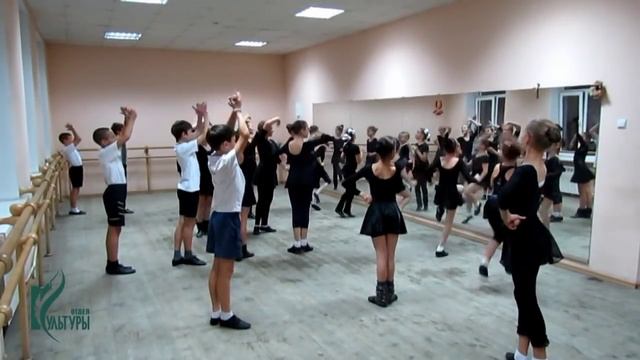 Ансамбль народного танца "Бердчаночка" ГДК (репетиция) смотреть онлайн