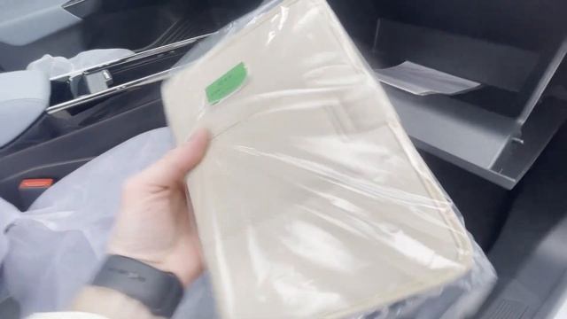 Осмотр VW ID 4 x Prime в Шанхае, Китай от команды Electro-car.by. Большая партия со сладкой ценой. смотреть онлайн