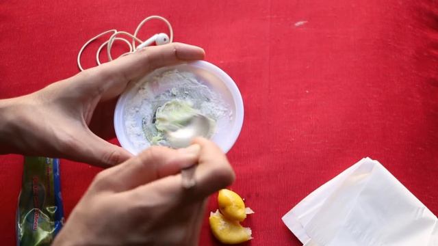 How to Clean Dirty Earphones Wire at Home - Whitening Formula смотреть онлайн
