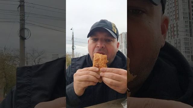 МУКБАНГ ЧЕБУРЕК/ОБЖОР уличный смотреть онлайн