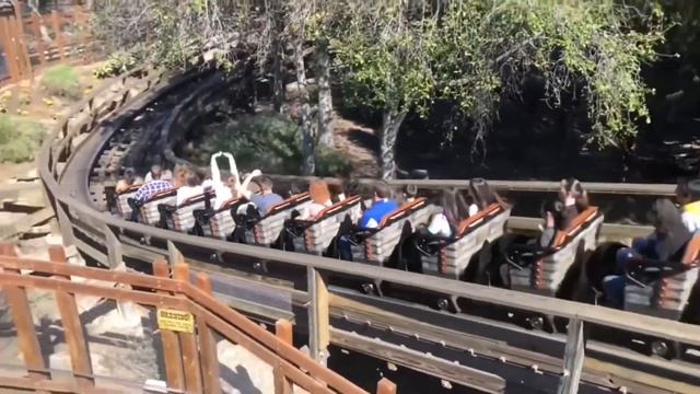Top 10 Amusement Parks In Southern California (2021) смотреть онлайн
