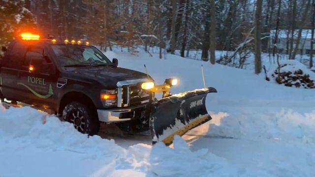 Snow Plowing Driveway | Ford F350 Super Duty | Sno-Way V-Plow смотреть онлайн