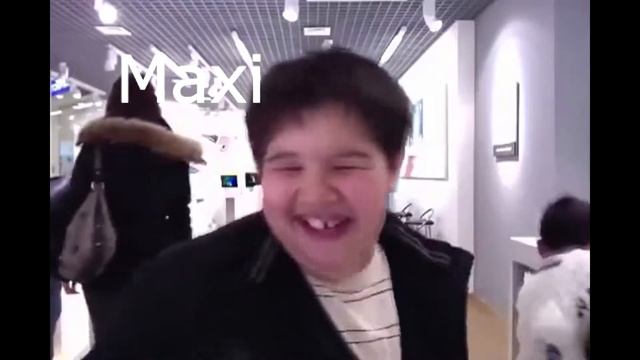Парень впервые увидел камеру appleStore смотреть онлайн