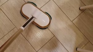 Обзор. Kitfort KT-574 аппарат для влажной уборки (электрошвабра) и как помыть натяжной потолок.