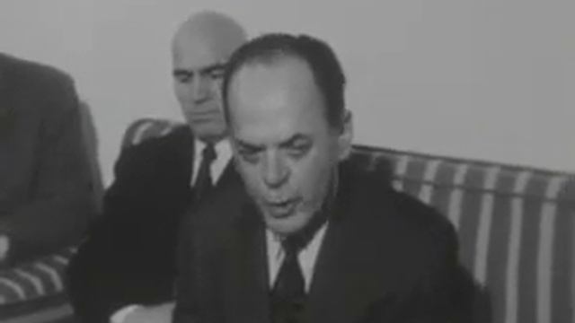 ΓΕΩΡΓΙΟΣ ΠΑΠΑΔΟΠΟΥΛΟΣ μιλά στους δημοσιογράφους,μετά τη μεγαλειώδη περιοδεία στην Κρήτη. смотреть онлайн