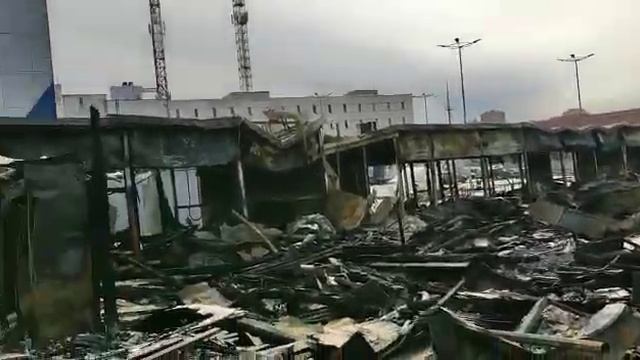 На развалинах фермерского рынка в Москве. смотреть онлайн