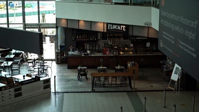 The Empty Terminal 2B at Budapest Liszt Ferenc International Airport смотреть онлайн
