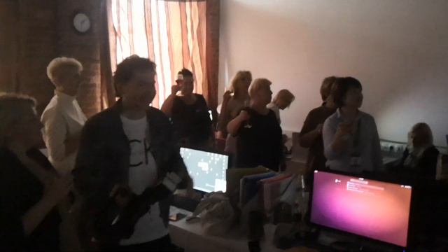 Саксофон и день рожденье в компании смотреть онлайн