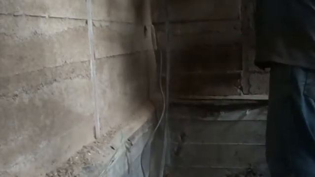 Обработал балки, постелил пол  ОБЖИВАЮ ДОМ! Опилкобетон Серов