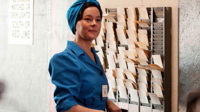 Meg Tilly смотреть онлайн