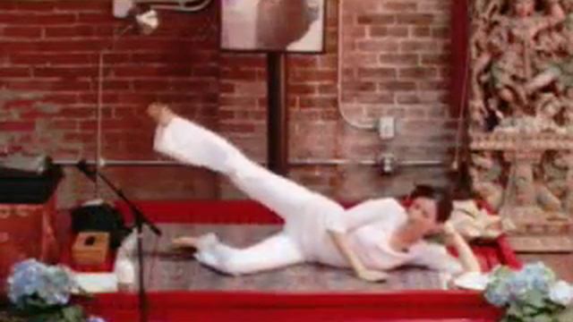 Anna Getty - Monthly Yoga DVD - Trailer смотреть онлайн