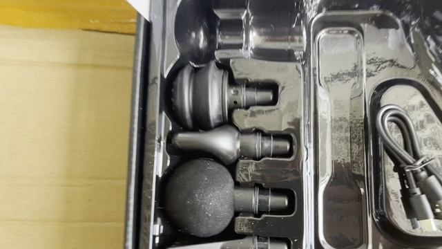 Перкуссионный массажер (Массажный пистолет)